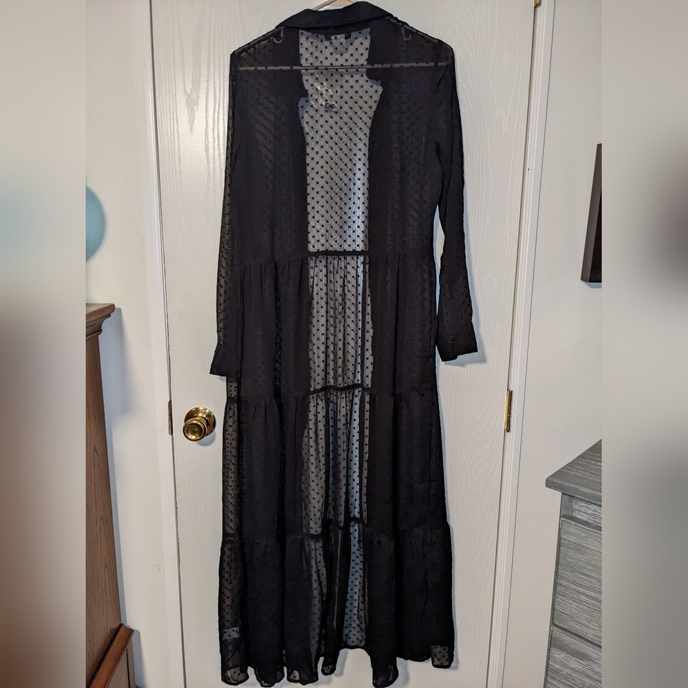 NWT VENUS SEE THROUGH DOTTED LONG BUTTON DOWN TOP